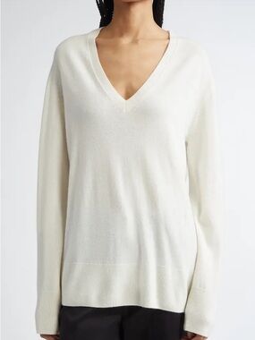 Totem Oversized V-Neck Knit Sweater Ecru Size Small Like New Women